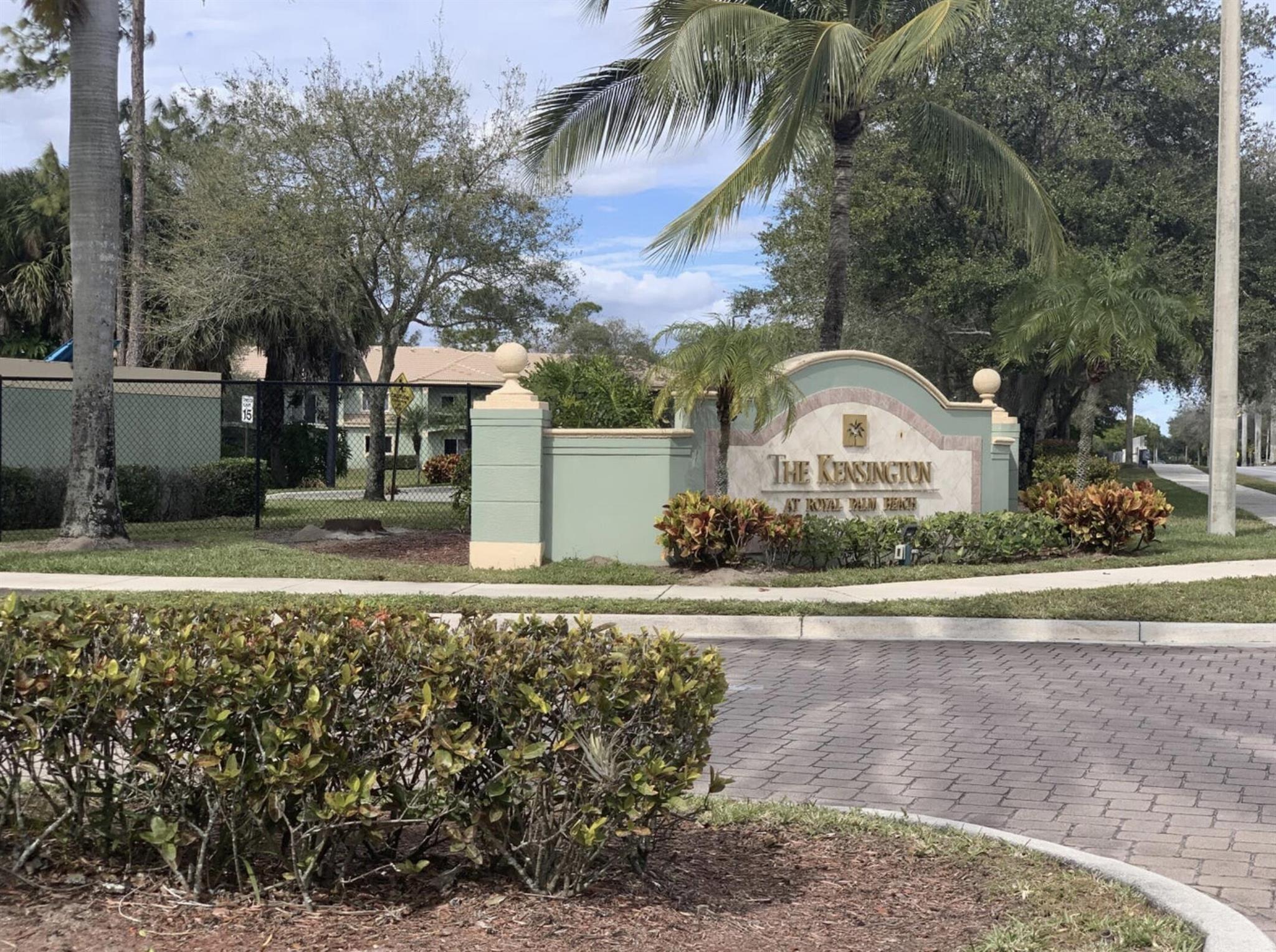 Available July 1. Great location close to groceries, parks, schools, highway access and airport. Newly redone floors and newer appliances and AC. Two large bedrooms and one flex office/den/3rd bedroom space. Third floor unit with one assigned parking spot in lot. Don't miss out!