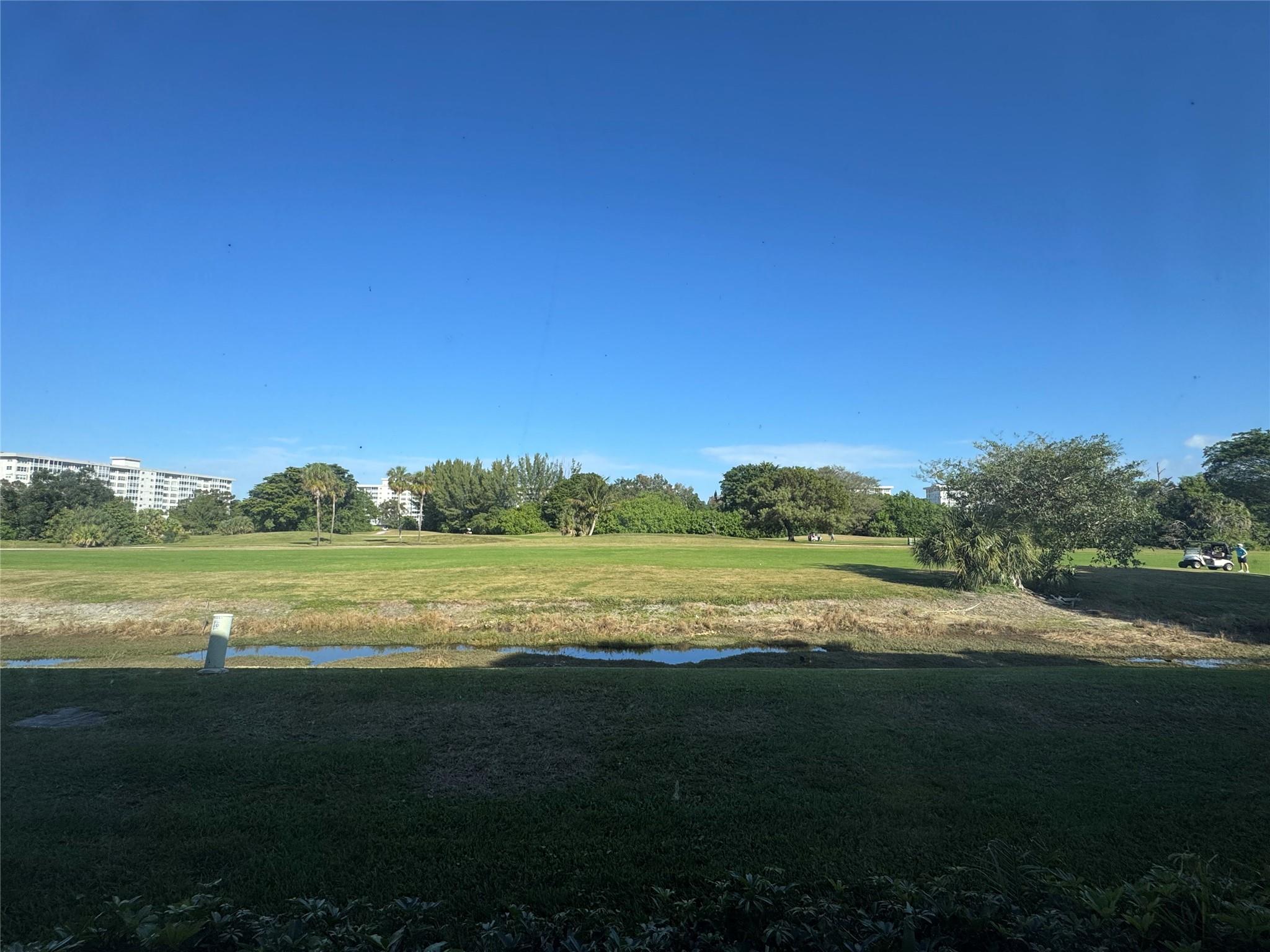 3251 S Palm Aire Dr 102