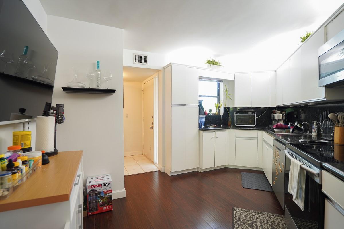 5800 Camino Del Sol 105