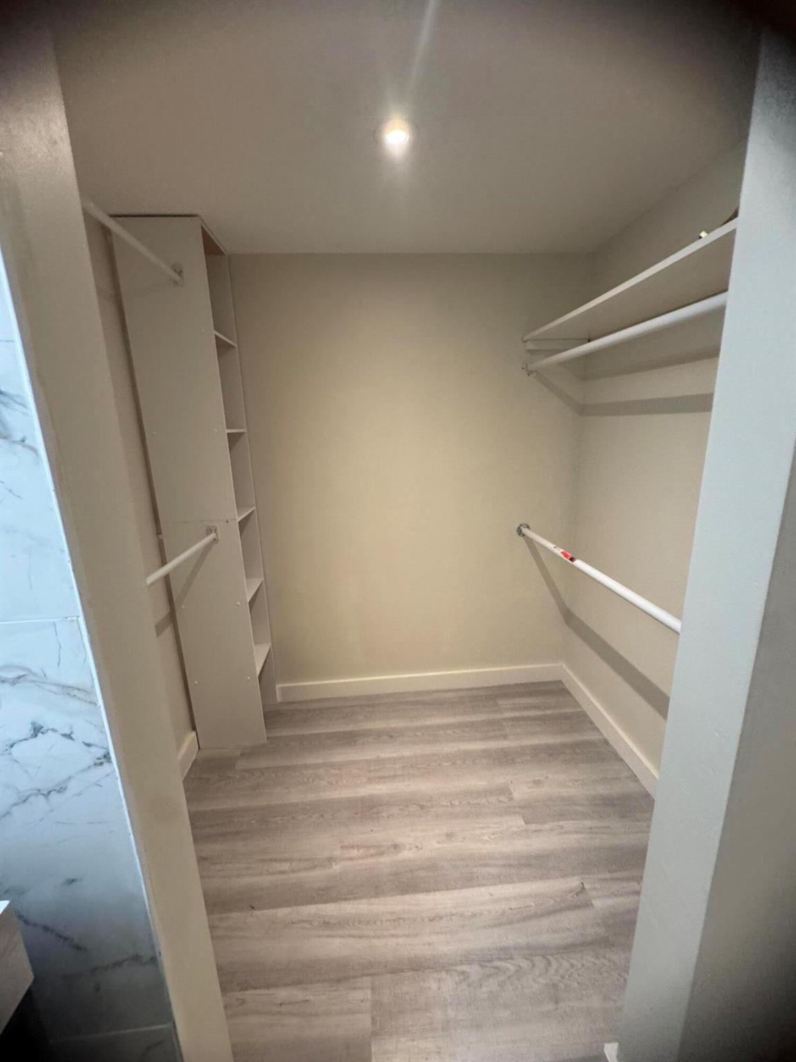 LAGUNA POINTE AT CALIF CL - Residential Lease