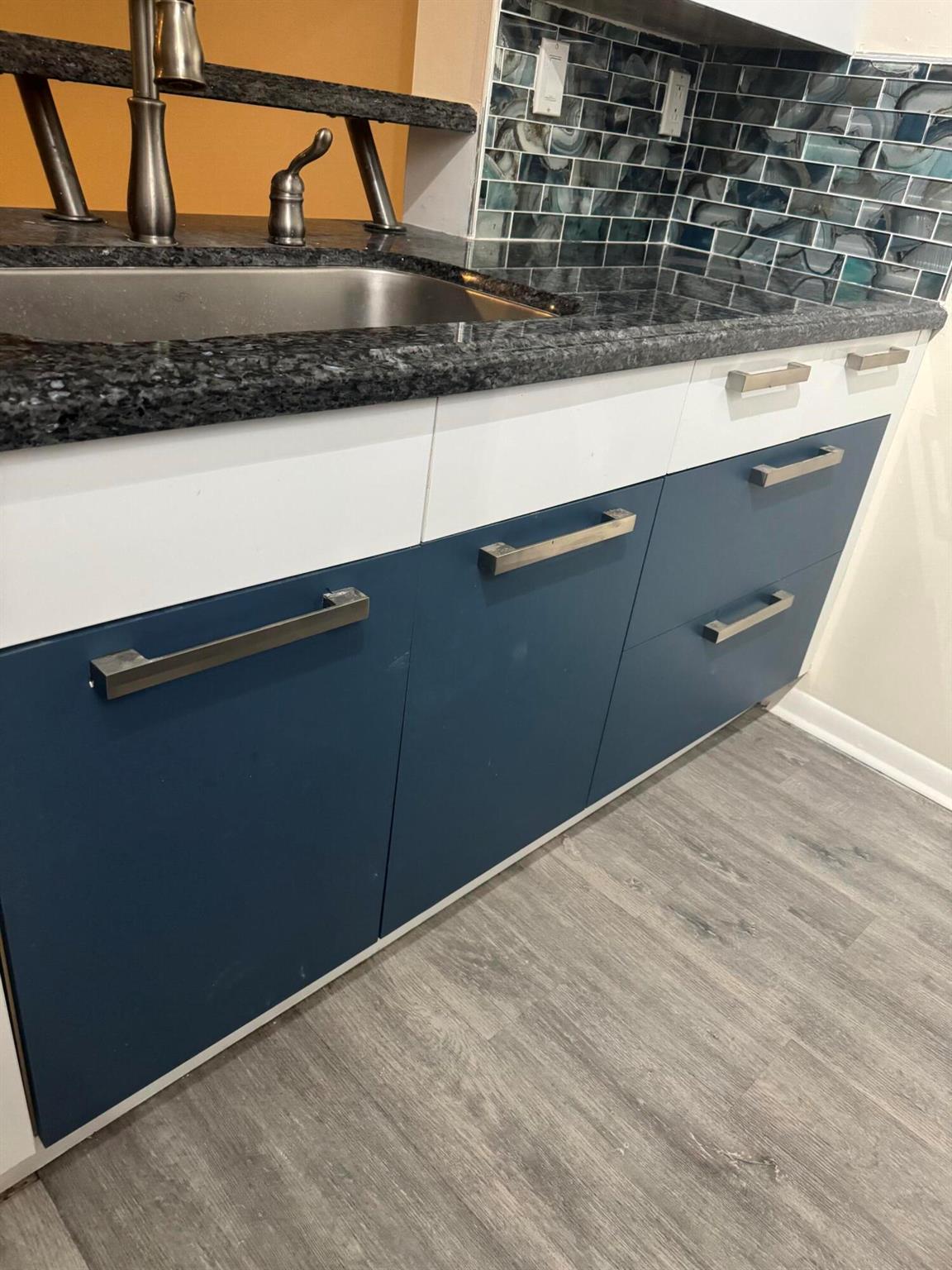 LAGUNA POINTE AT CALIF CL - Residential Lease