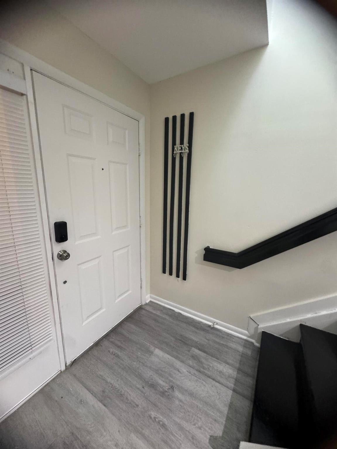 LAGUNA POINTE AT CALIF CL - Residential Lease