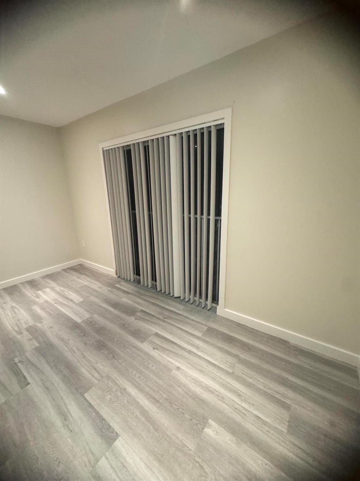 LAGUNA POINTE AT CALIF CL - Residential Lease