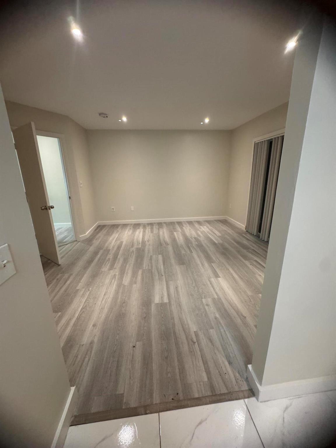 LAGUNA POINTE AT CALIF CL - Residential Lease