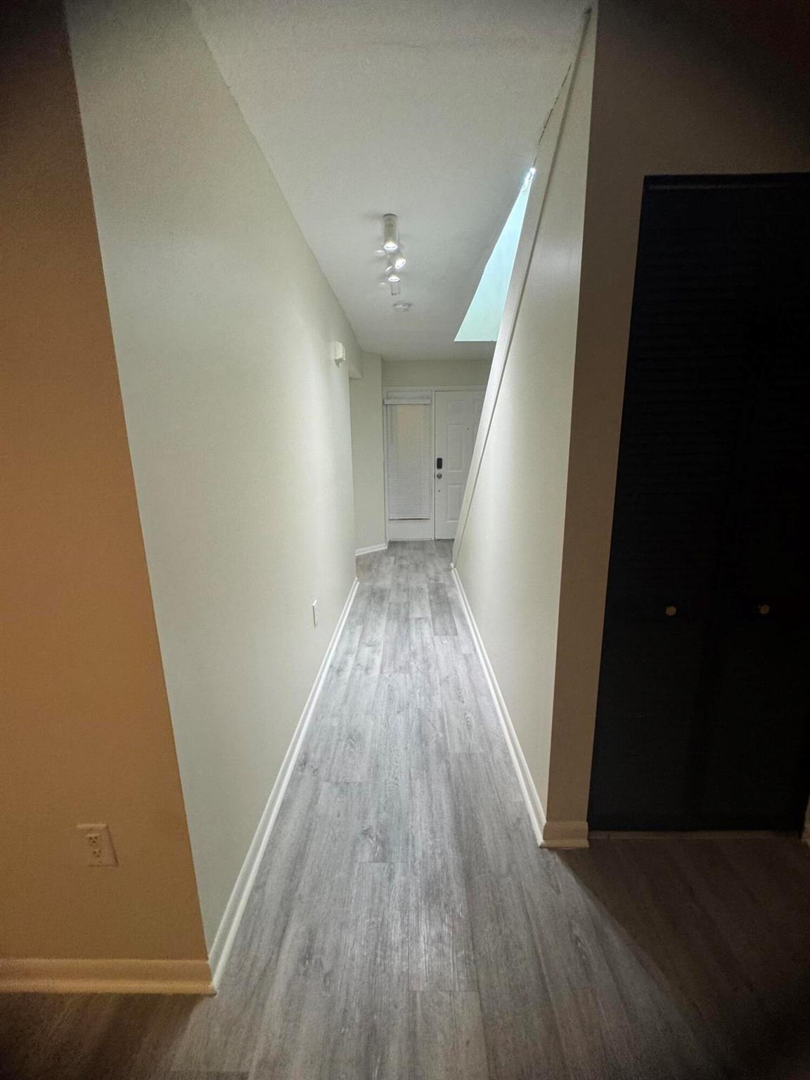 LAGUNA POINTE AT CALIF CL - Residential Lease