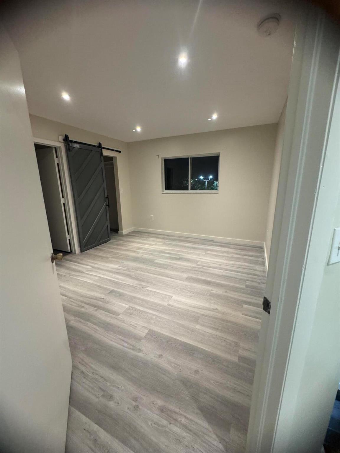 LAGUNA POINTE AT CALIF CL - Residential Lease