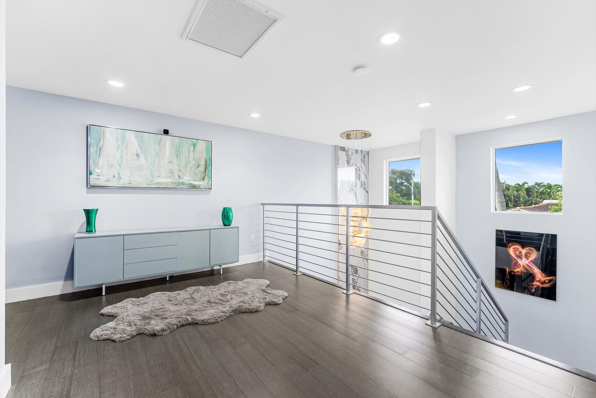 LAKE FLORESTA PARK - Residential