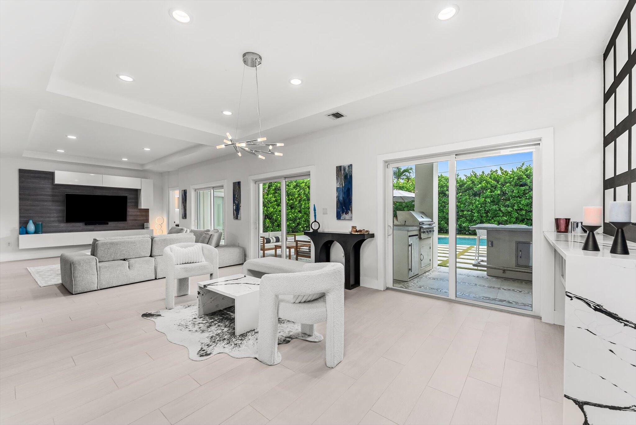 1044 NW 6th Drive