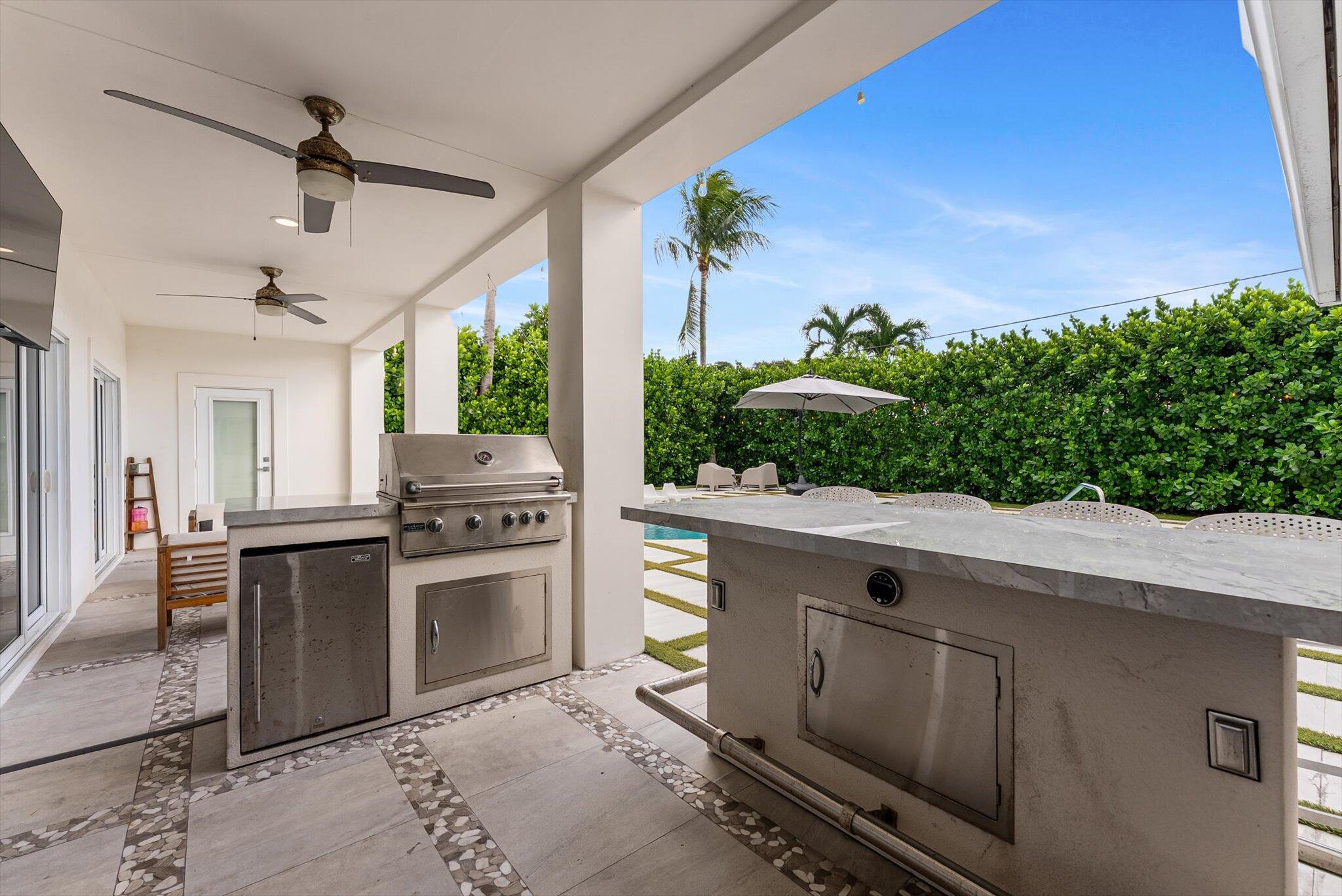 LAKE FLORESTA PARK - Residential