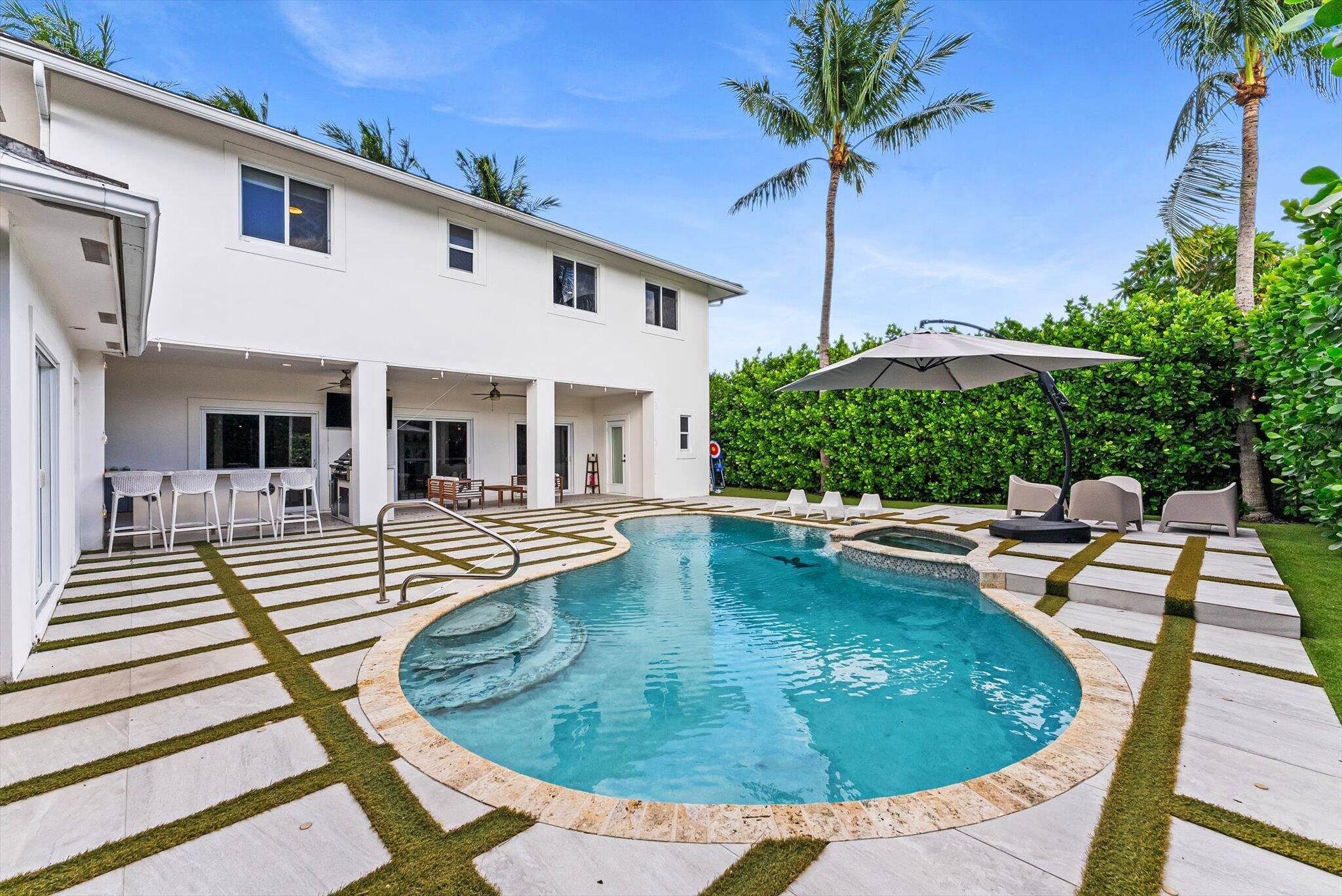 LAKE FLORESTA PARK - Residential