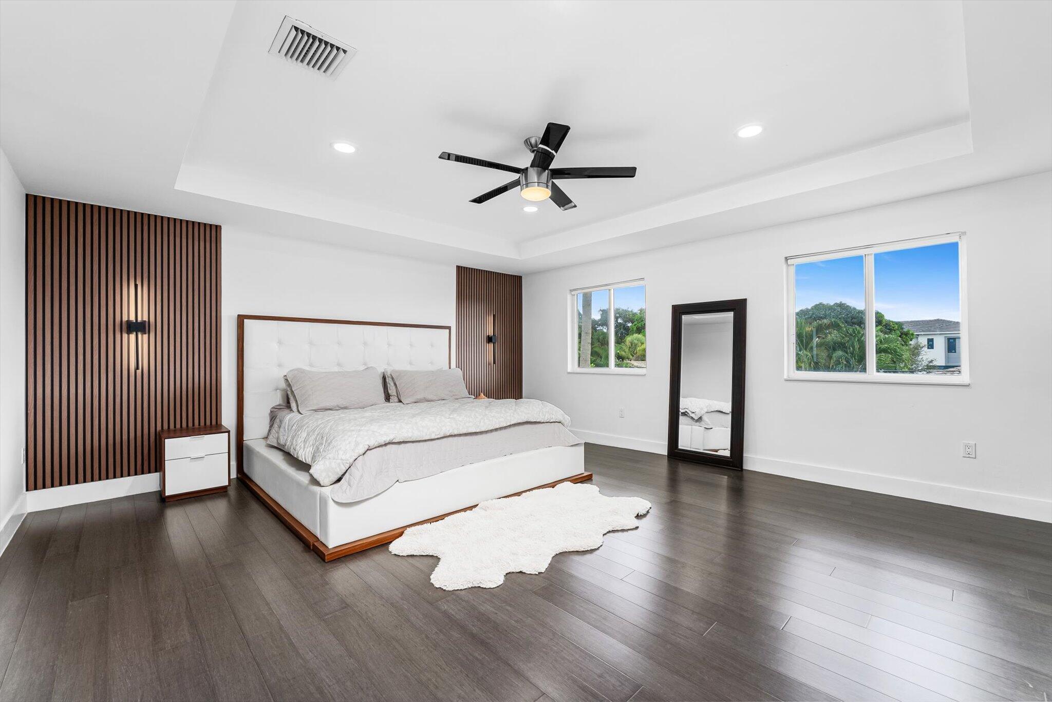 LAKE FLORESTA PARK - Residential