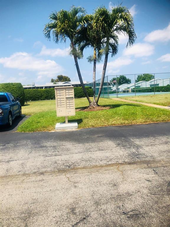 ARBOURS OF THE PALM BEACH - Residential