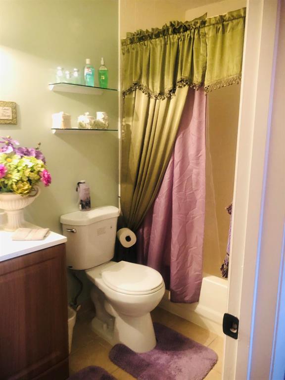 ARBOURS OF THE PALM BEACH - Residential