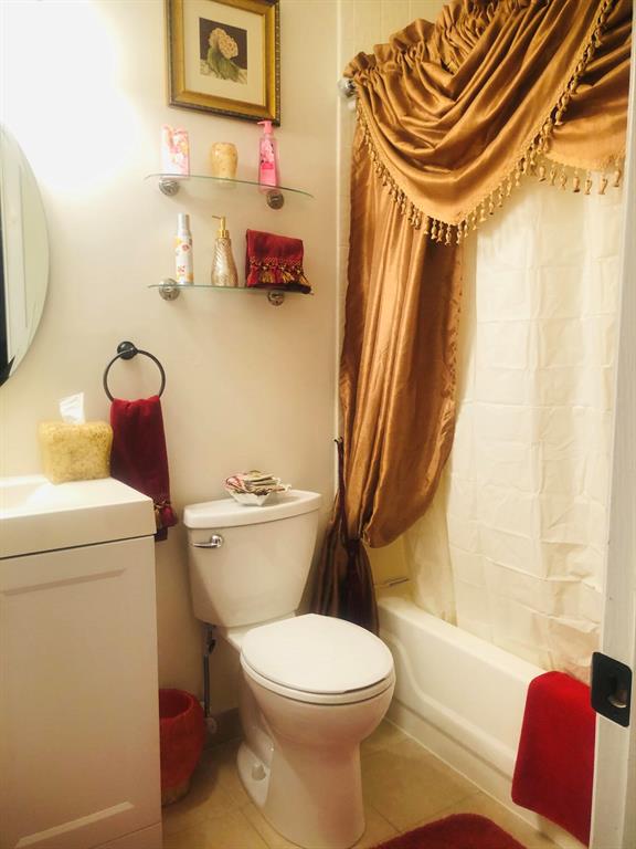 ARBOURS OF THE PALM BEACH - Residential