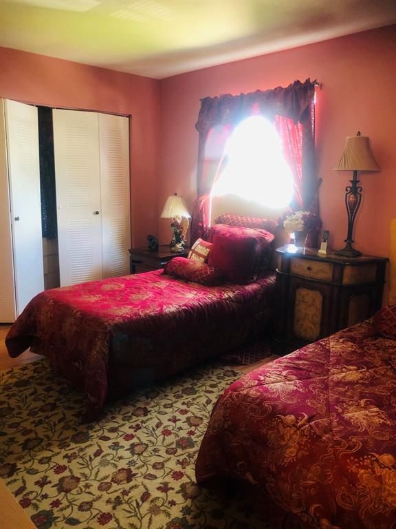 ARBOURS OF THE PALM BEACH - Residential