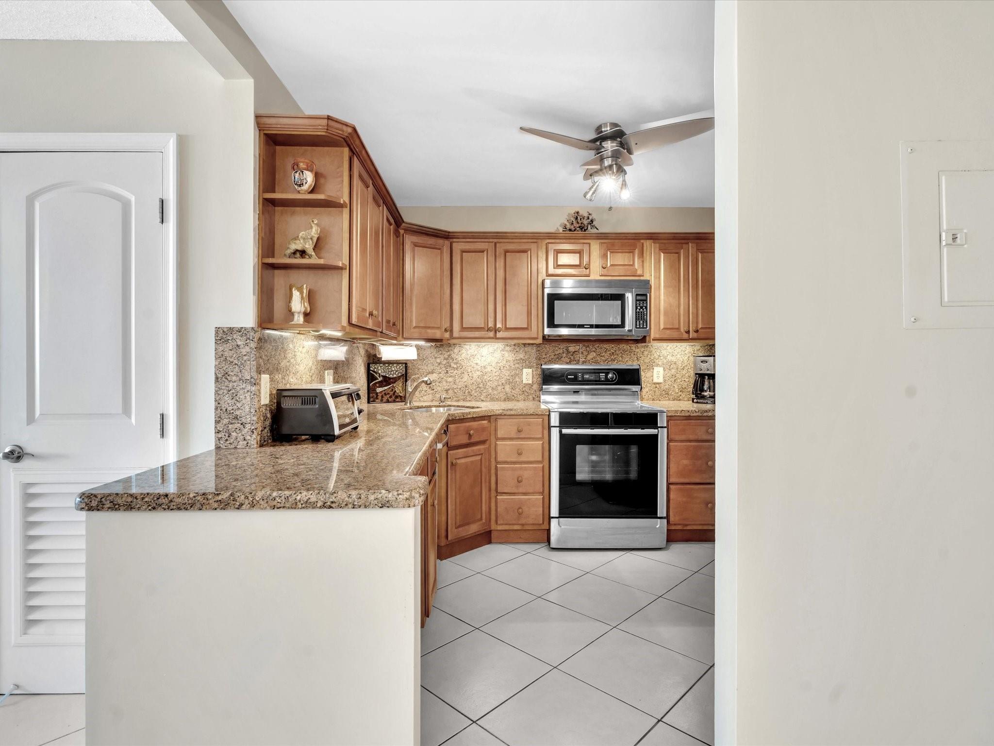 Jamaica House Condominium - Residential