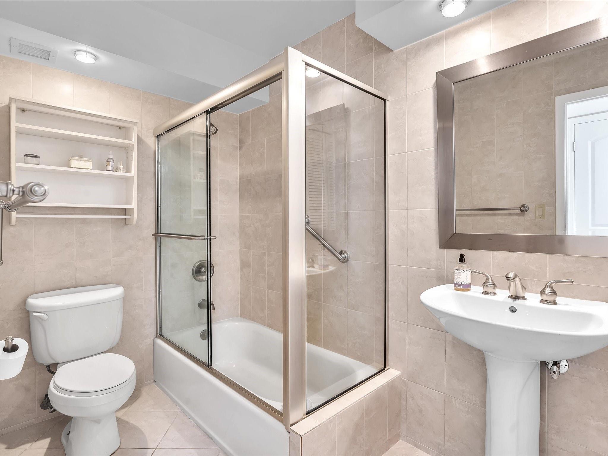 Jamaica House Condominium - Residential