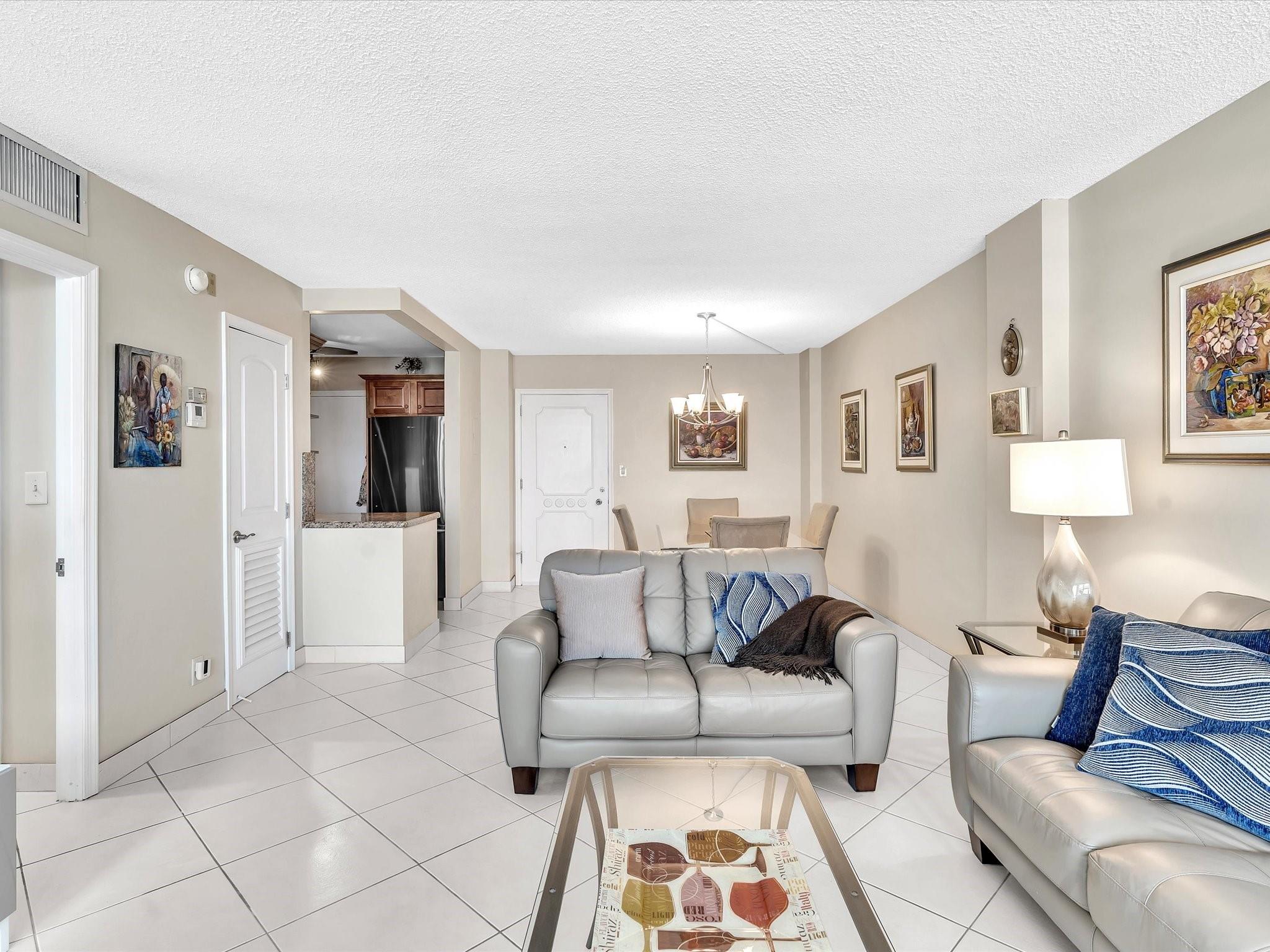 Jamaica House Condominium - Residential