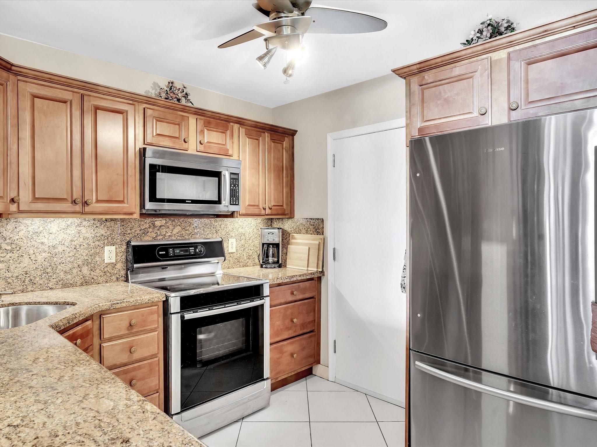 Jamaica House Condominium - Residential