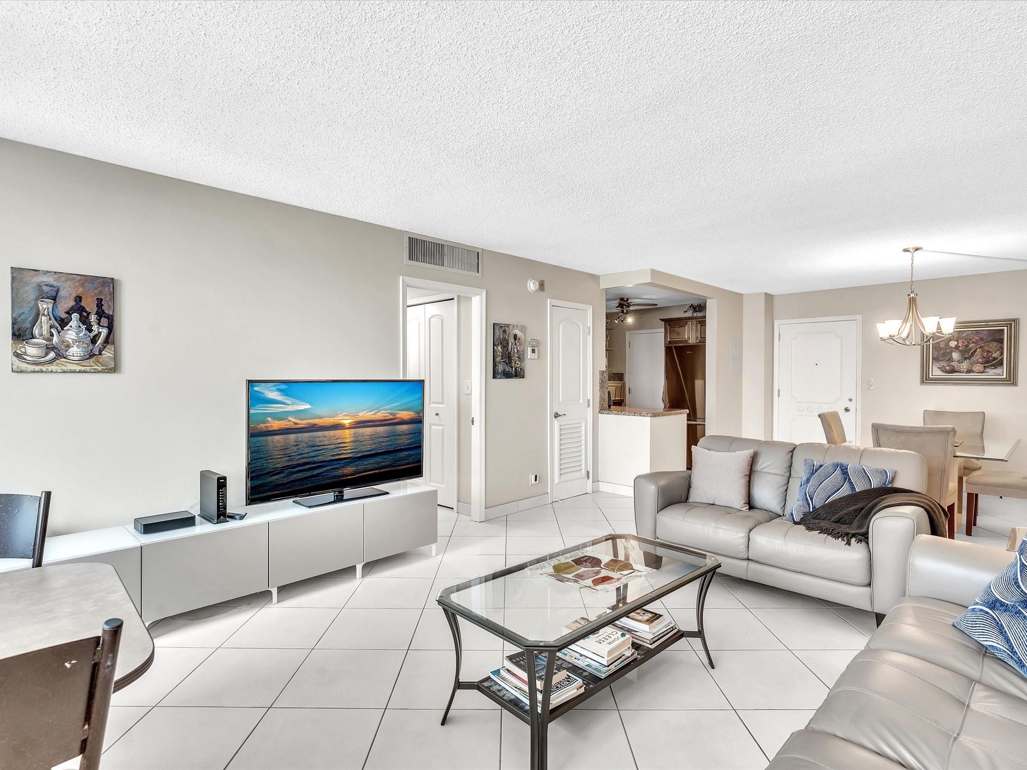 Jamaica House Condominium - Residential