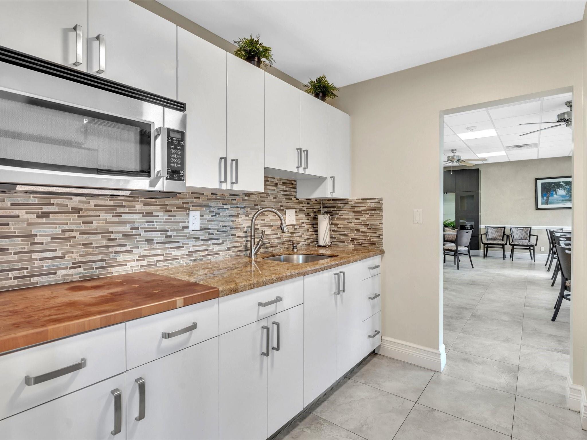 Jamaica House Condominium - Residential
