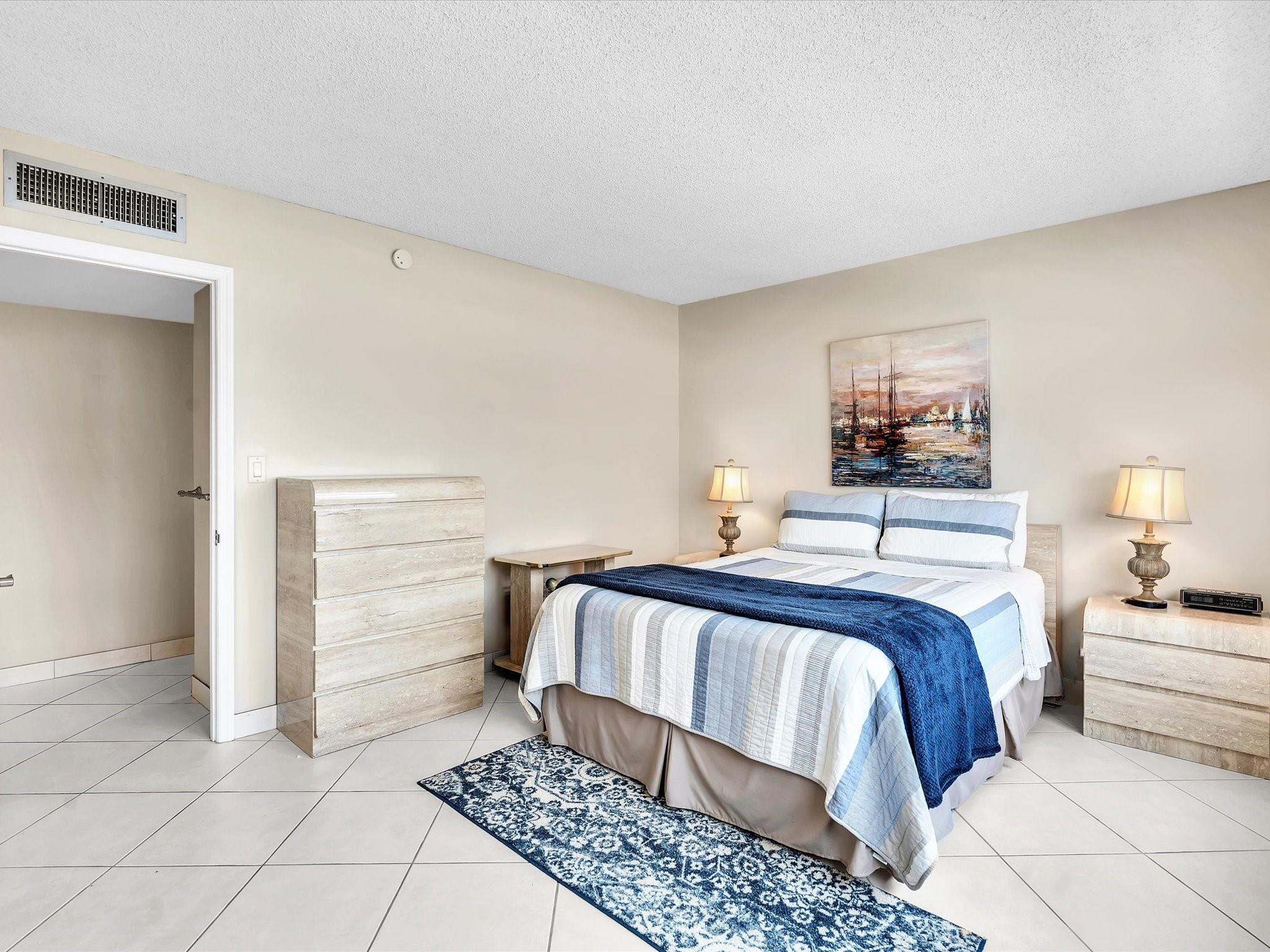 Jamaica House Condominium - Residential