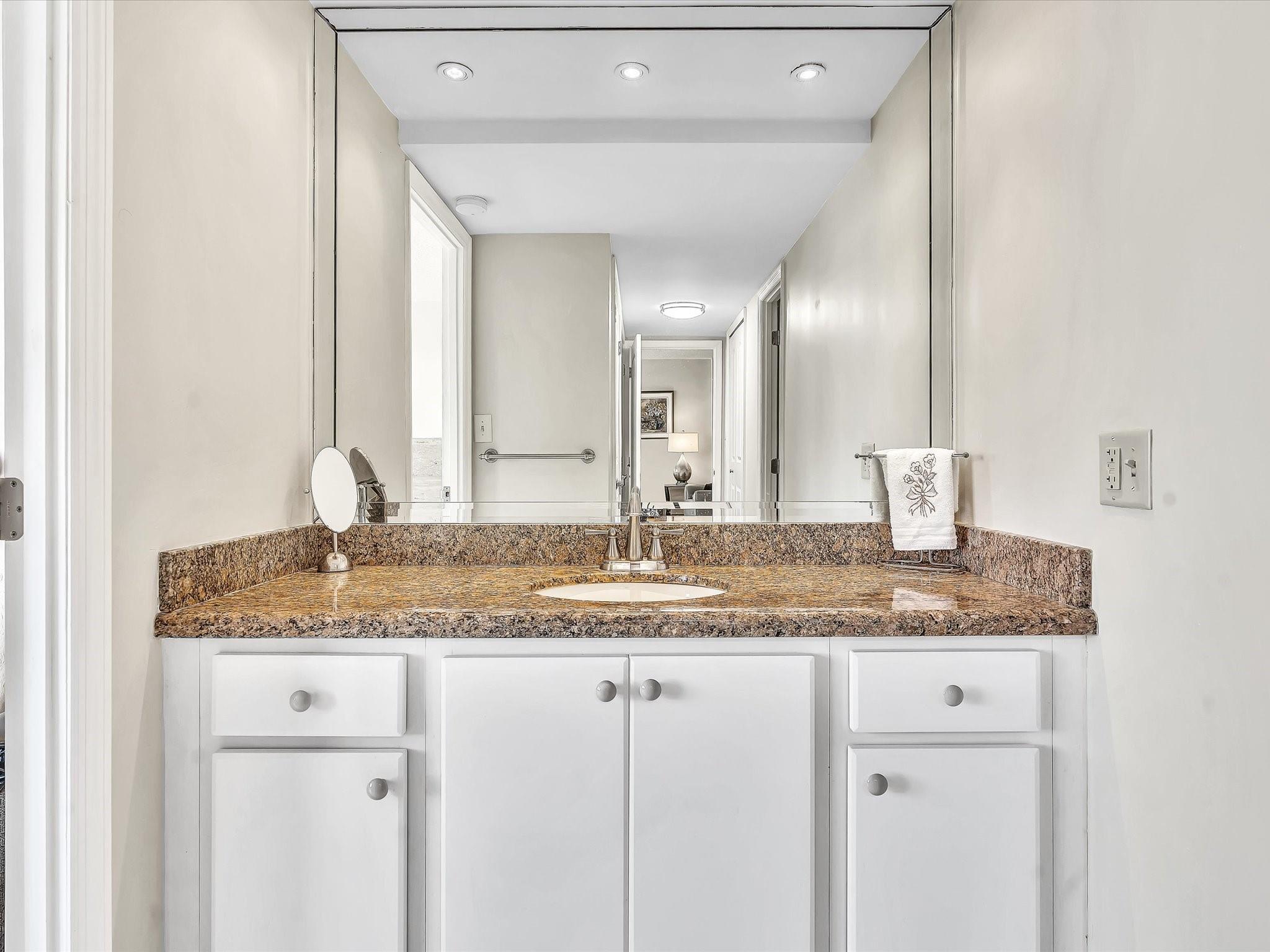 Jamaica House Condominium - Residential