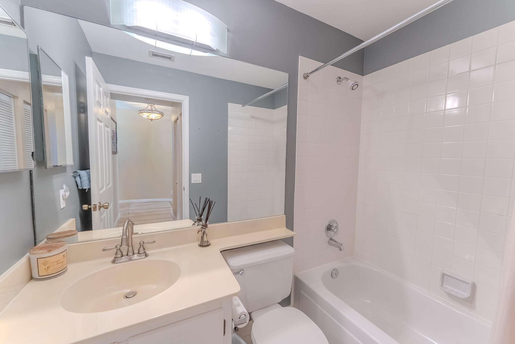 BRIDGEWATER CONDO - Residential