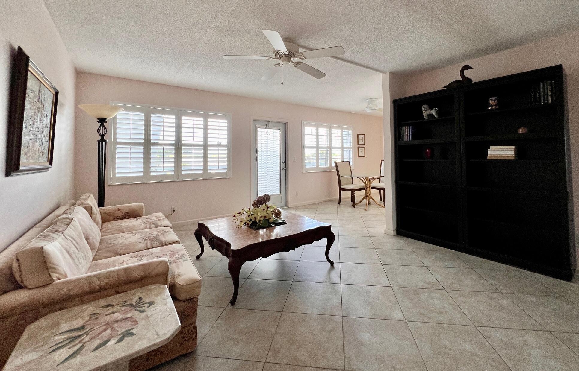 352 Wellington H