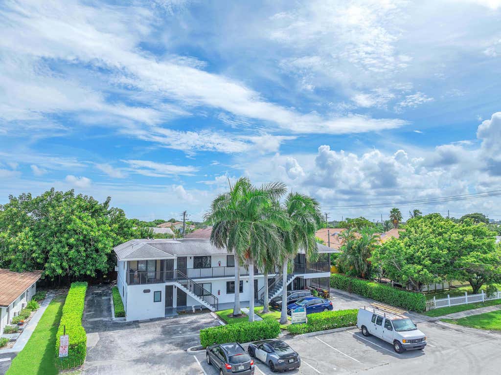 Photo of 520 NE 45th Street, Boca Raton, FL 33431 (MLS # R11125801)