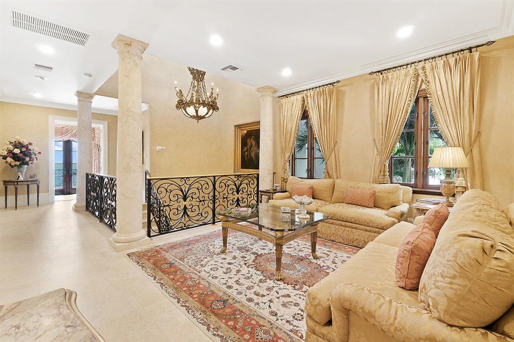 PALM BEACH ESTS PB IN - Residential