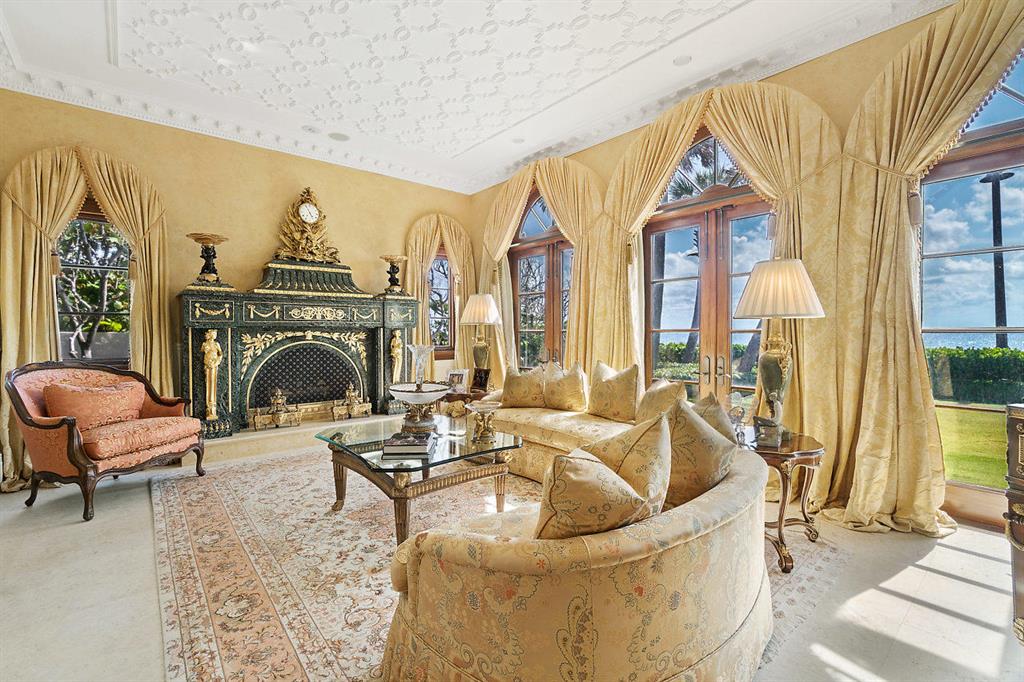 PALM BEACH ESTS PB IN - Residential