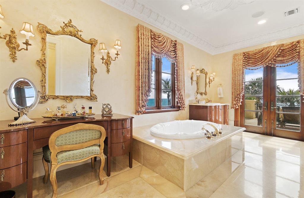 PALM BEACH ESTS PB IN - Residential