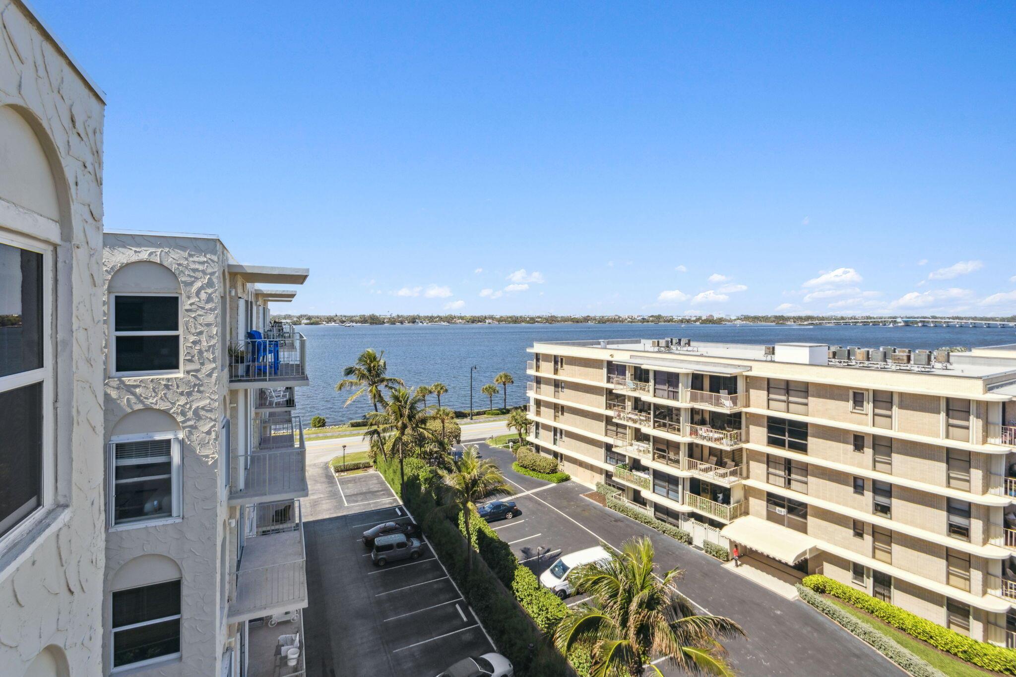 LA RENAISSANCE - Residential Lease