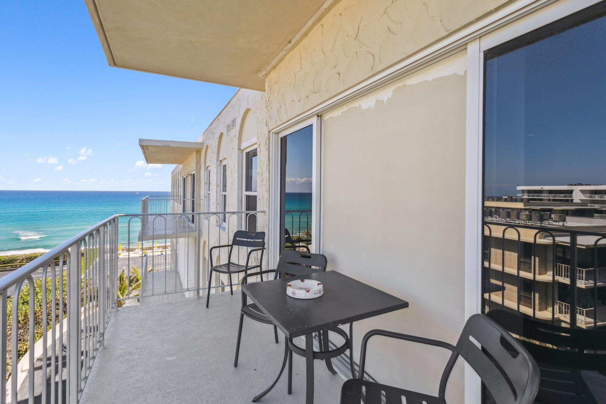 LA RENAISSANCE - Residential Lease