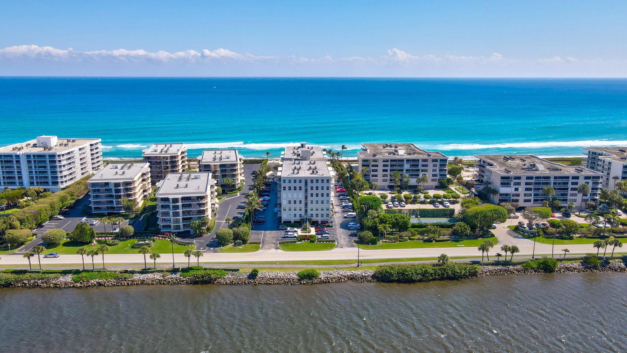 LA RENAISSANCE - Residential Lease