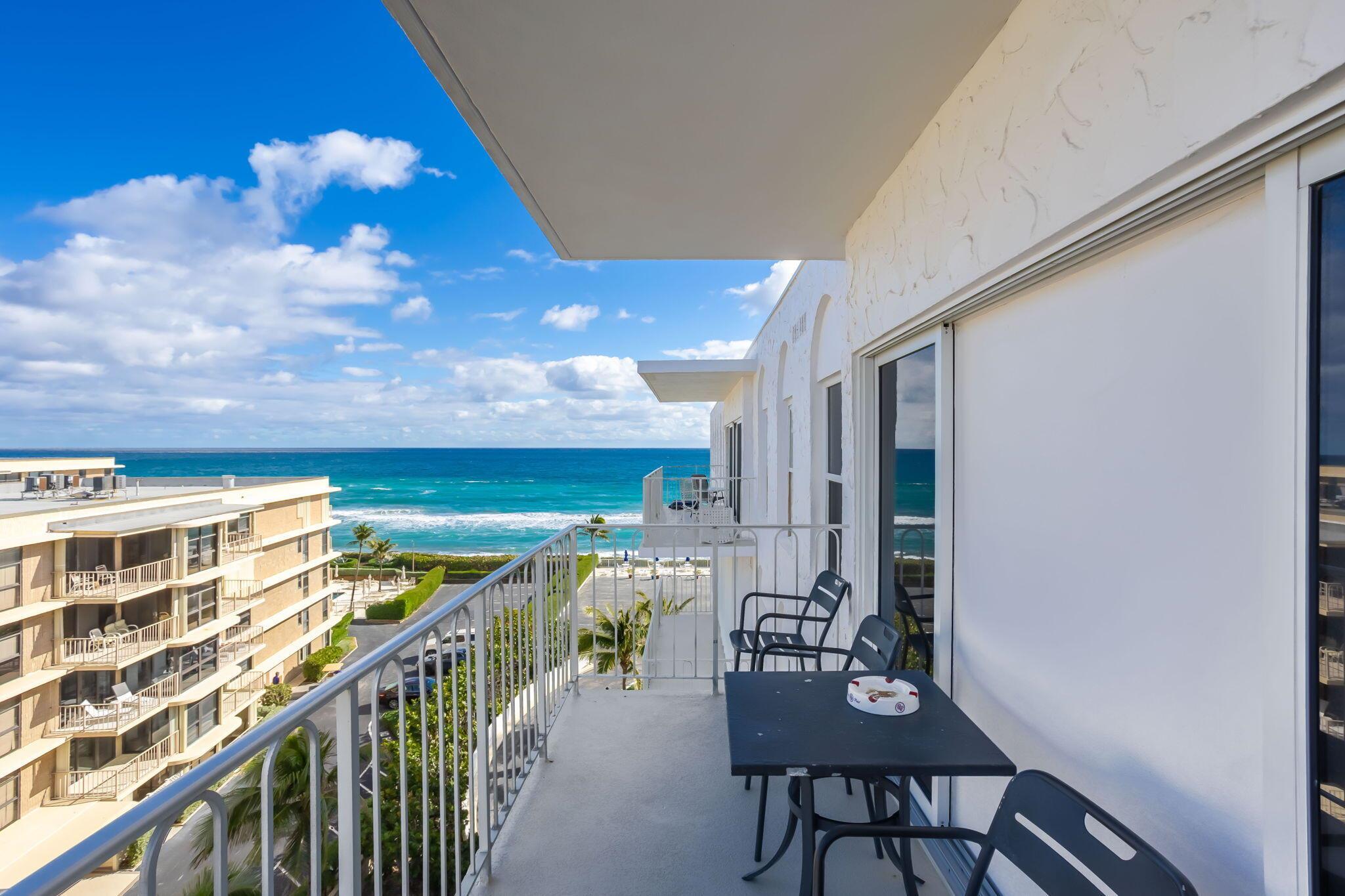 LA RENAISSANCE - Residential Lease