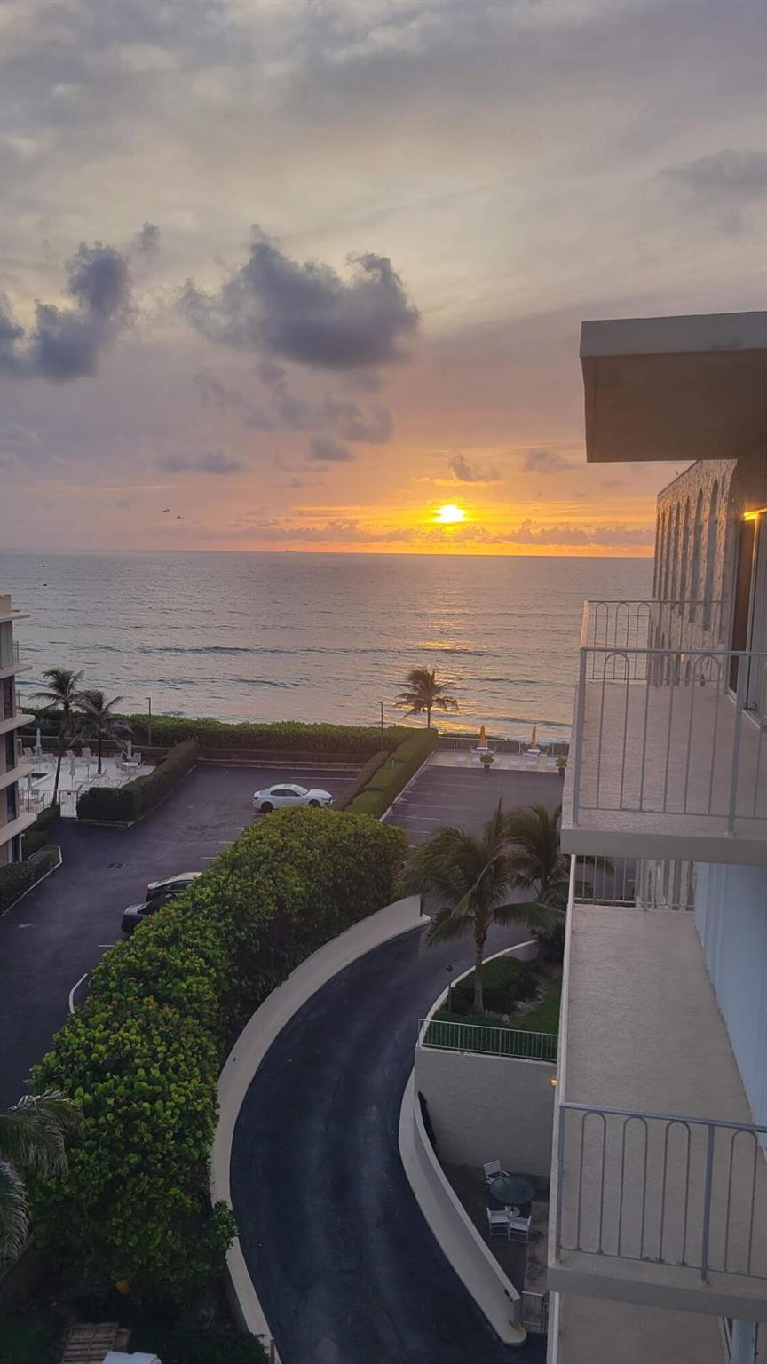 LA RENAISSANCE - Residential Lease