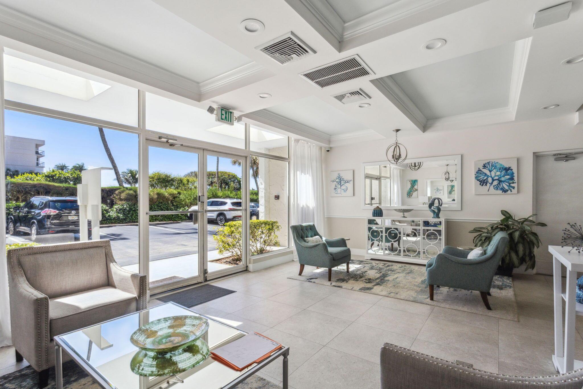 LA RENAISSANCE - Residential Lease