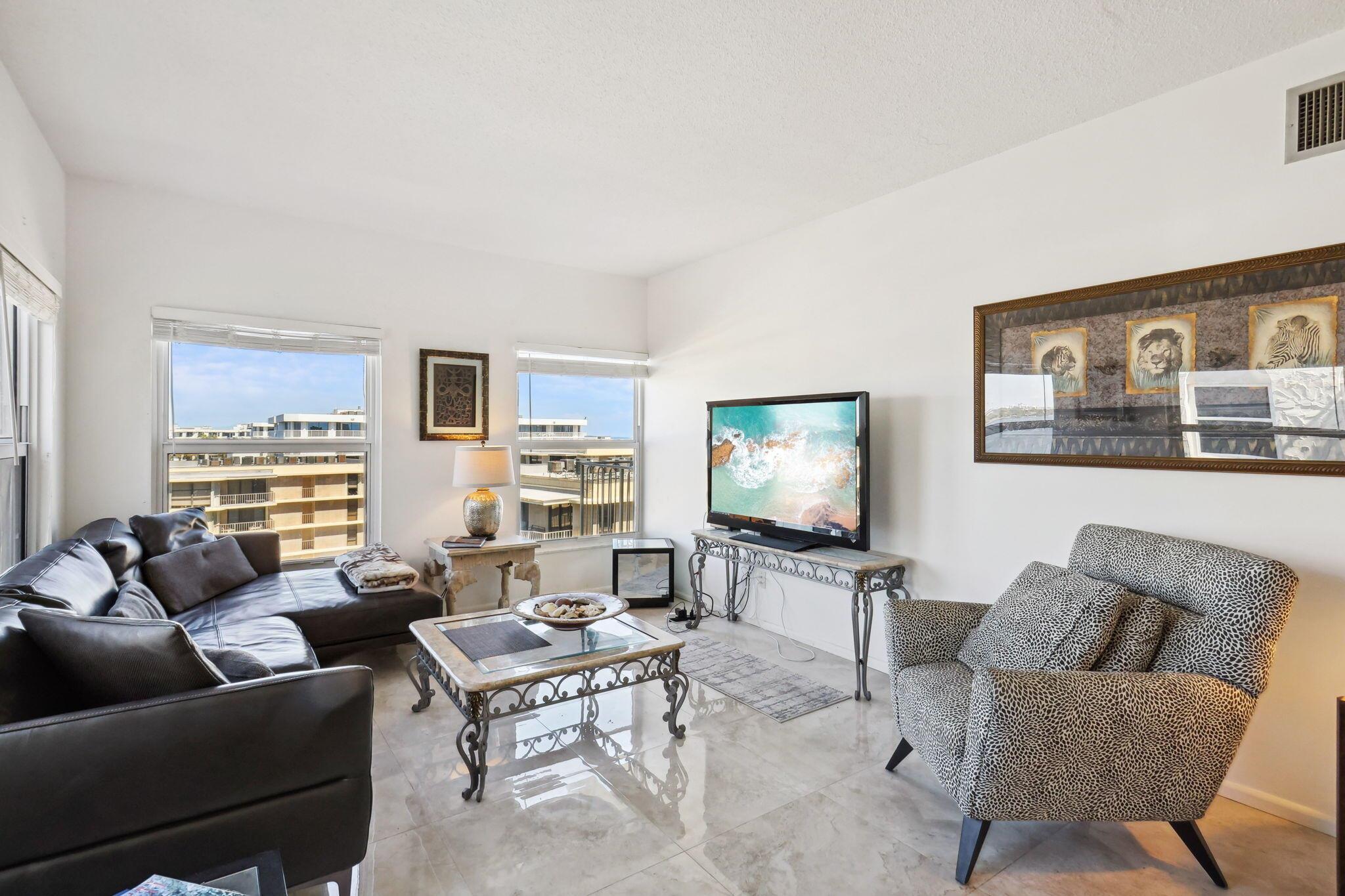 LA RENAISSANCE - Residential Lease