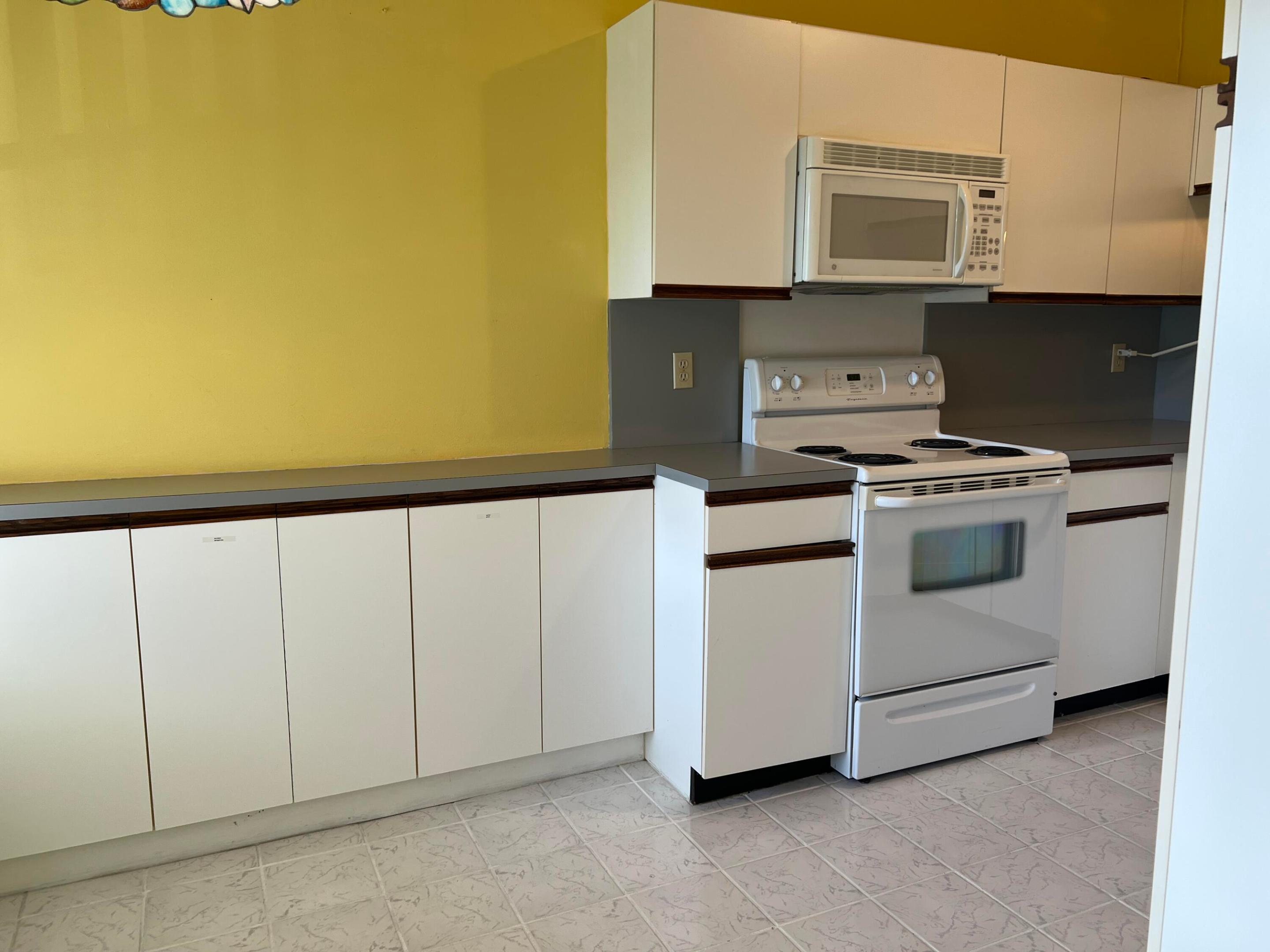 7649 Tahiti Lane 202