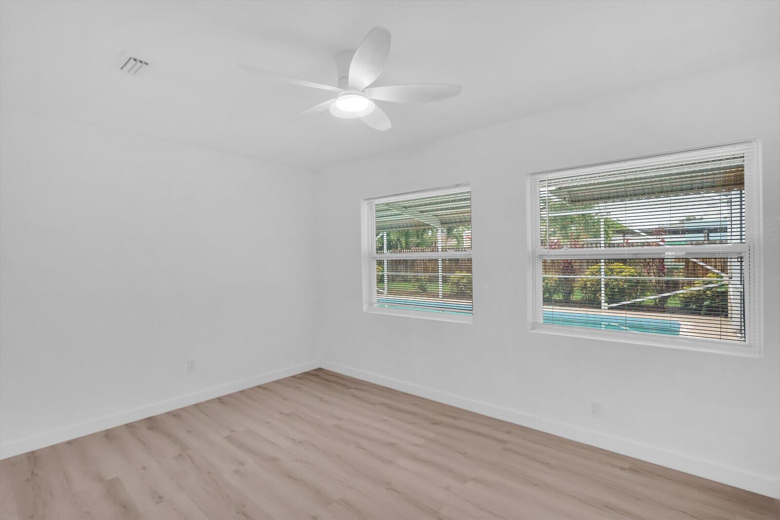 865 SE Tierra Court