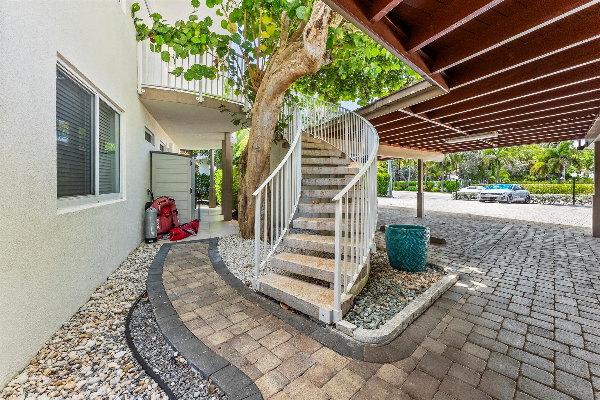 SHORELAND CO-OP - Residential Lease