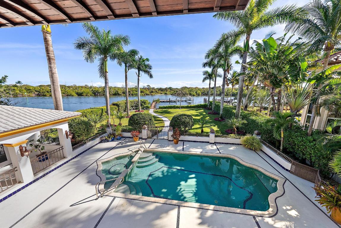 COMMODORES POCKET - Residential