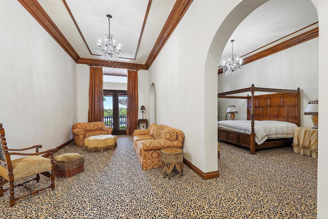 COMMODORES POCKET - Residential