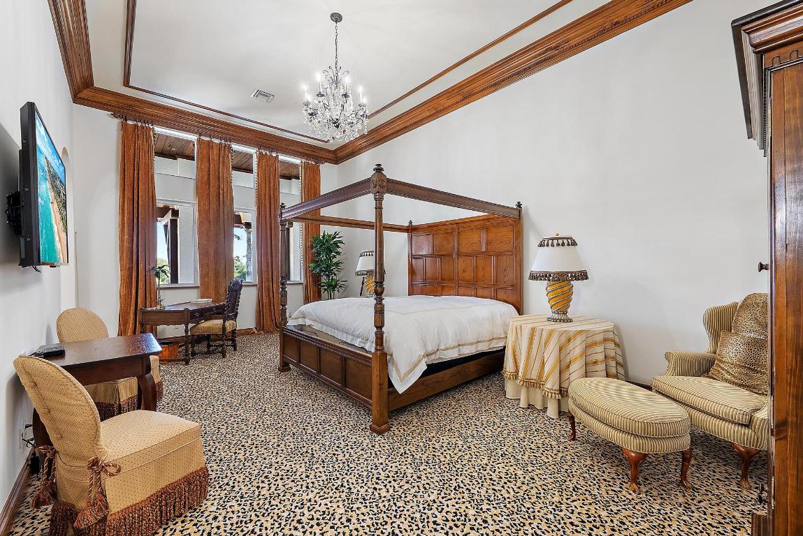 COMMODORES POCKET - Residential