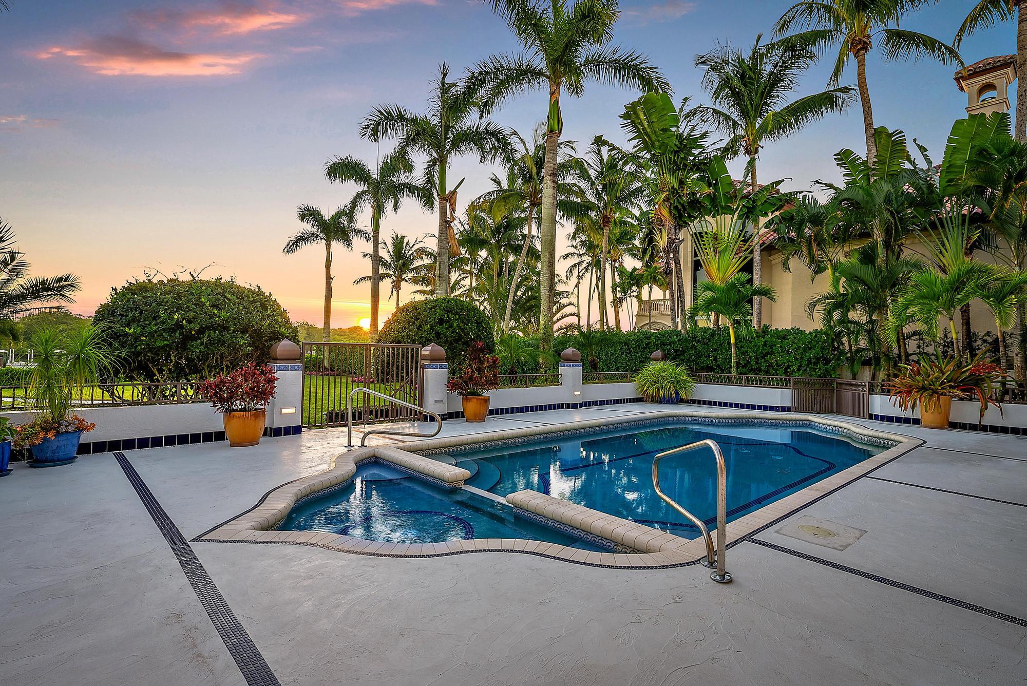 COMMODORES POCKET - Residential