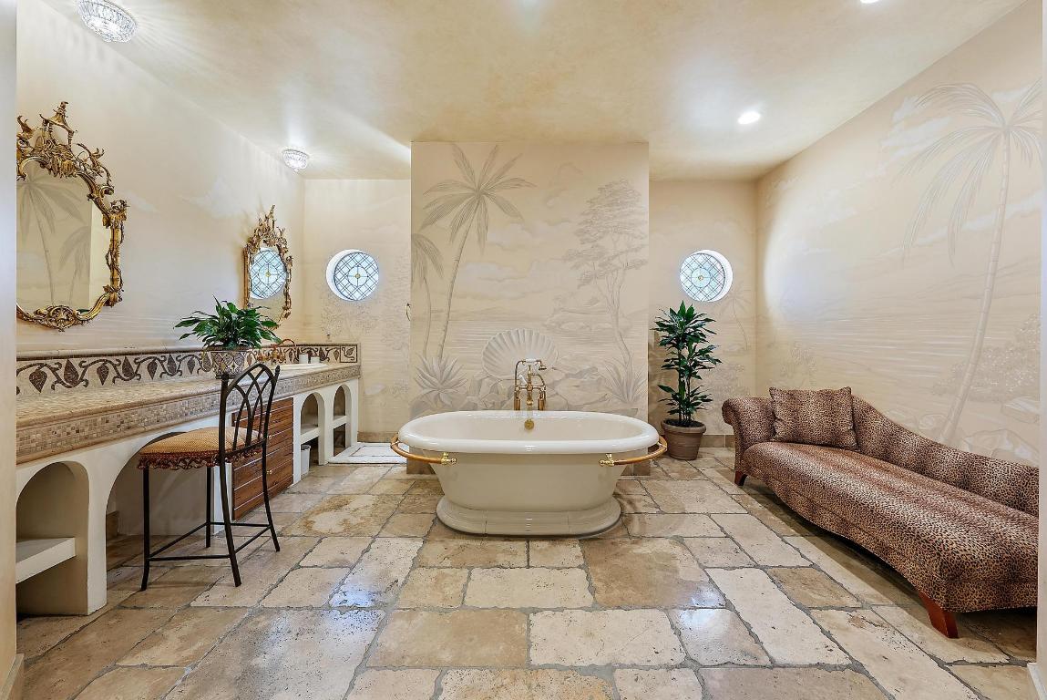 COMMODORES POCKET - Residential