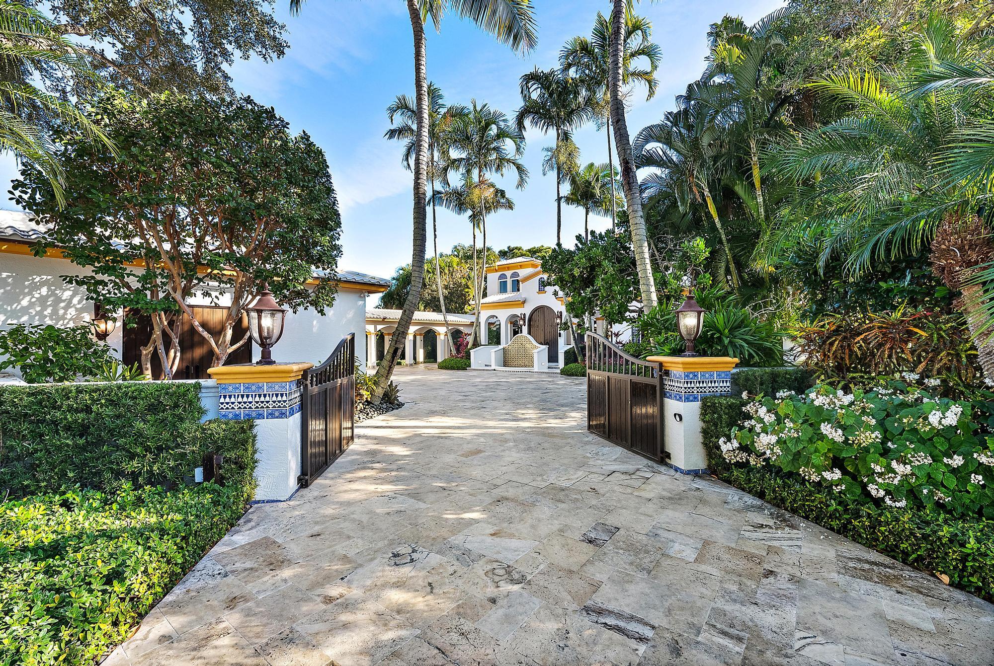 COMMODORES POCKET - Residential