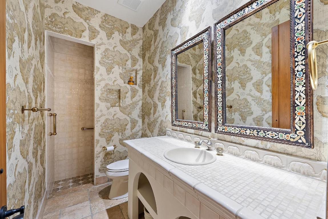 COMMODORES POCKET - Residential